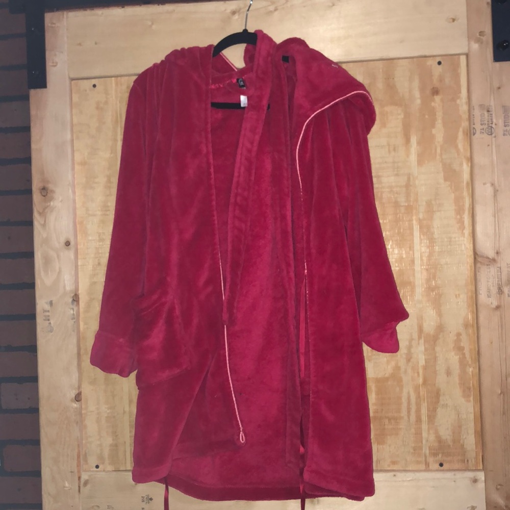 Super soft and comfy robe!!